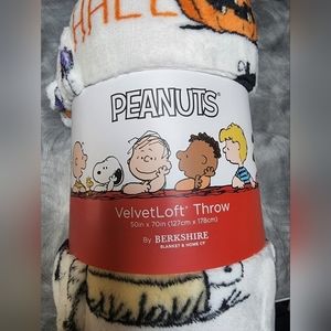 Peanuts Halloween - 50" x 70" Throw